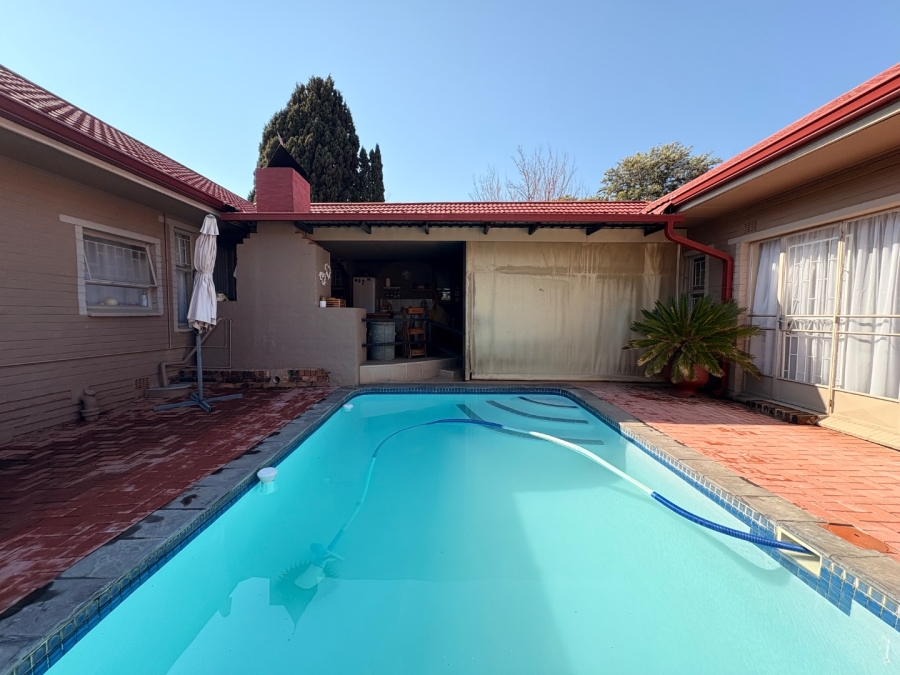 4 Bedroom Property for Sale in Wilkoppies North West